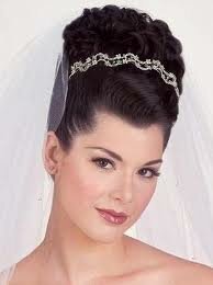 kisa boylu gelinlere